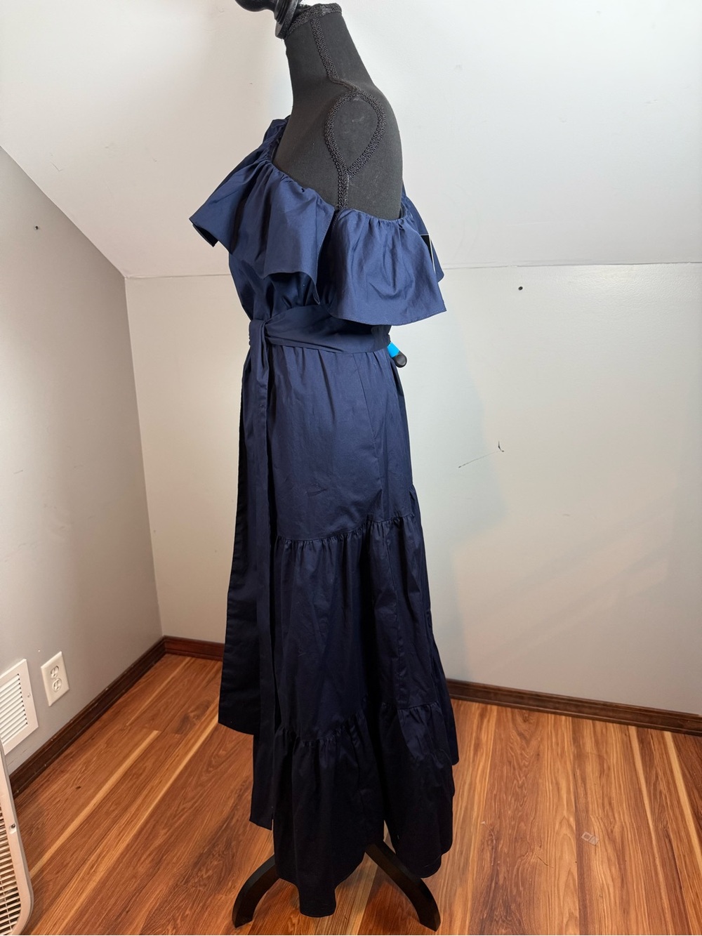 City Chic One-Shoulder Ruffle Maxi Dress in Navy with Pockets - Picture 3 of 13